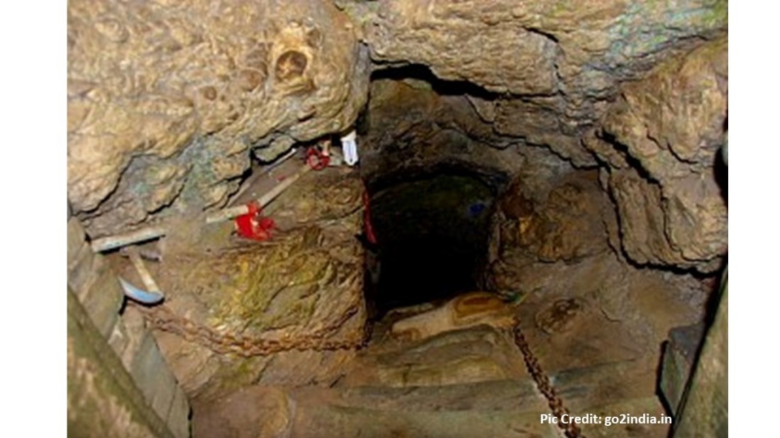 Entrance to Patal Bhuvaneshwar Cave in Gangolihat, Pithoragarh District of Uttarakhand